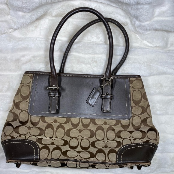 Coach Handbags - 🚫SOLD COACH HANDBAG